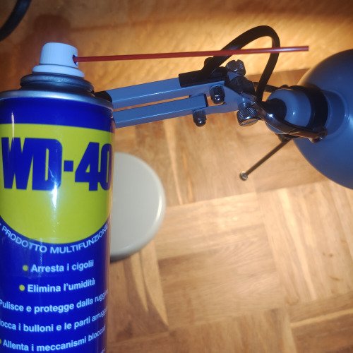 Una lampada molleggiata